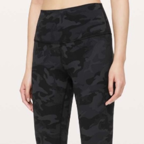 Lululemon Align Crop - Picture 1 of 7